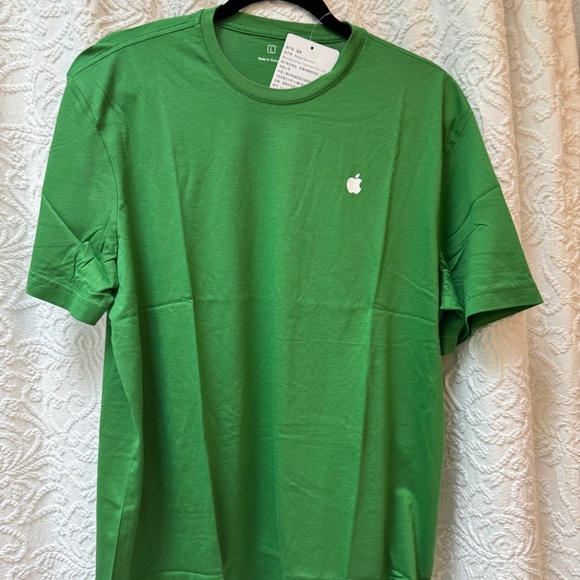 Apple Employee T-Shirt (NWT; Large; Green, Navy, or Red) - must specify color - Picture 9 of 11